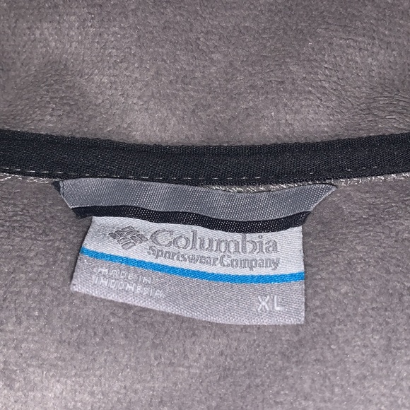 Light colored soft shell jacket - Picture 4 of 8